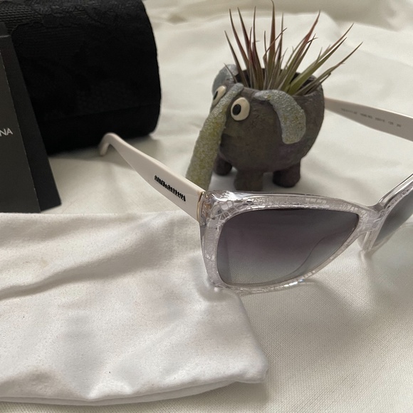 Vintage Dolce&Gabbana Sunglasses w/ Bag and Case main image 7